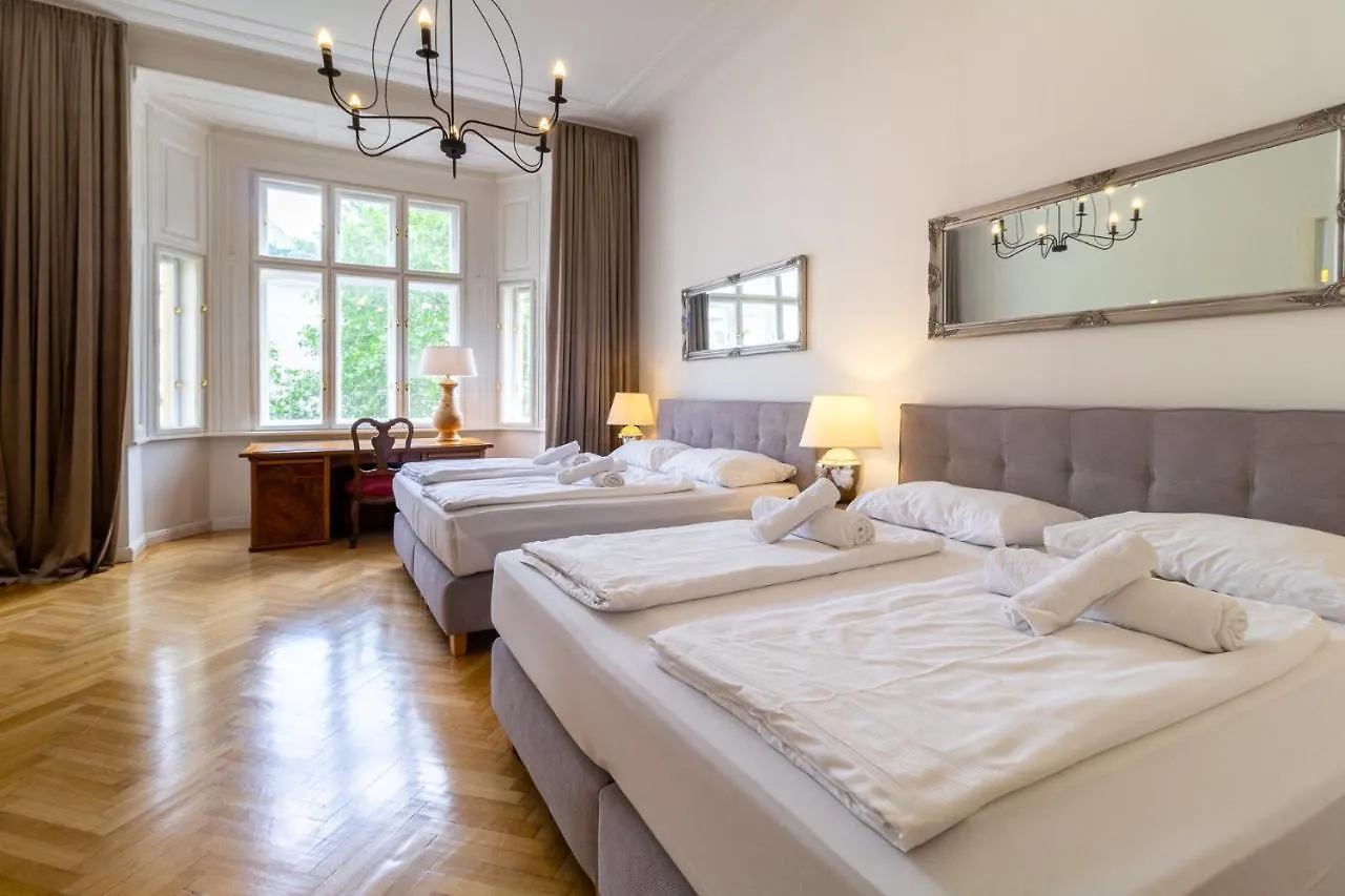 Apartment Large Luxury Residence Near Townhall & Votivkirche Vienna