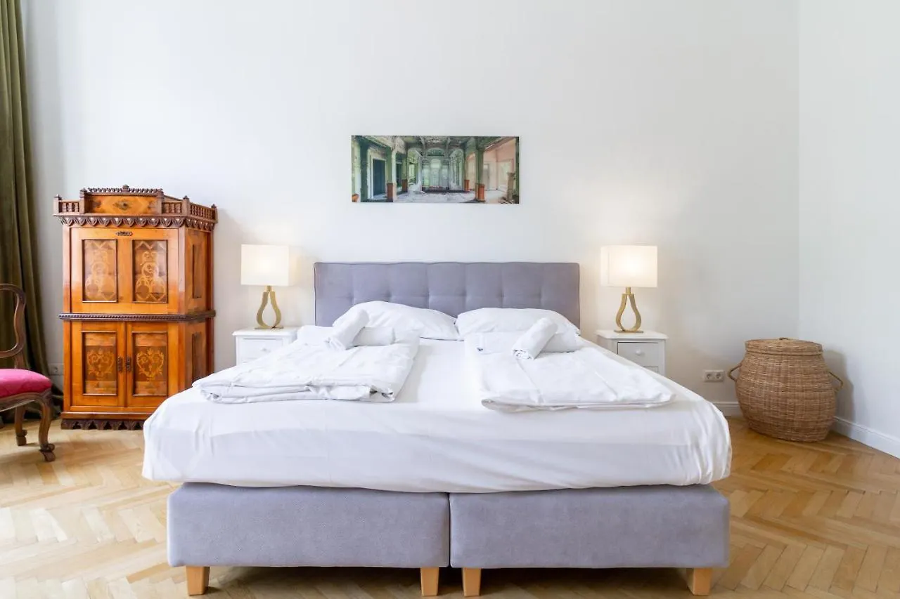 Apartment Large Luxury Residence Near Townhall & Votivkirche Vienna