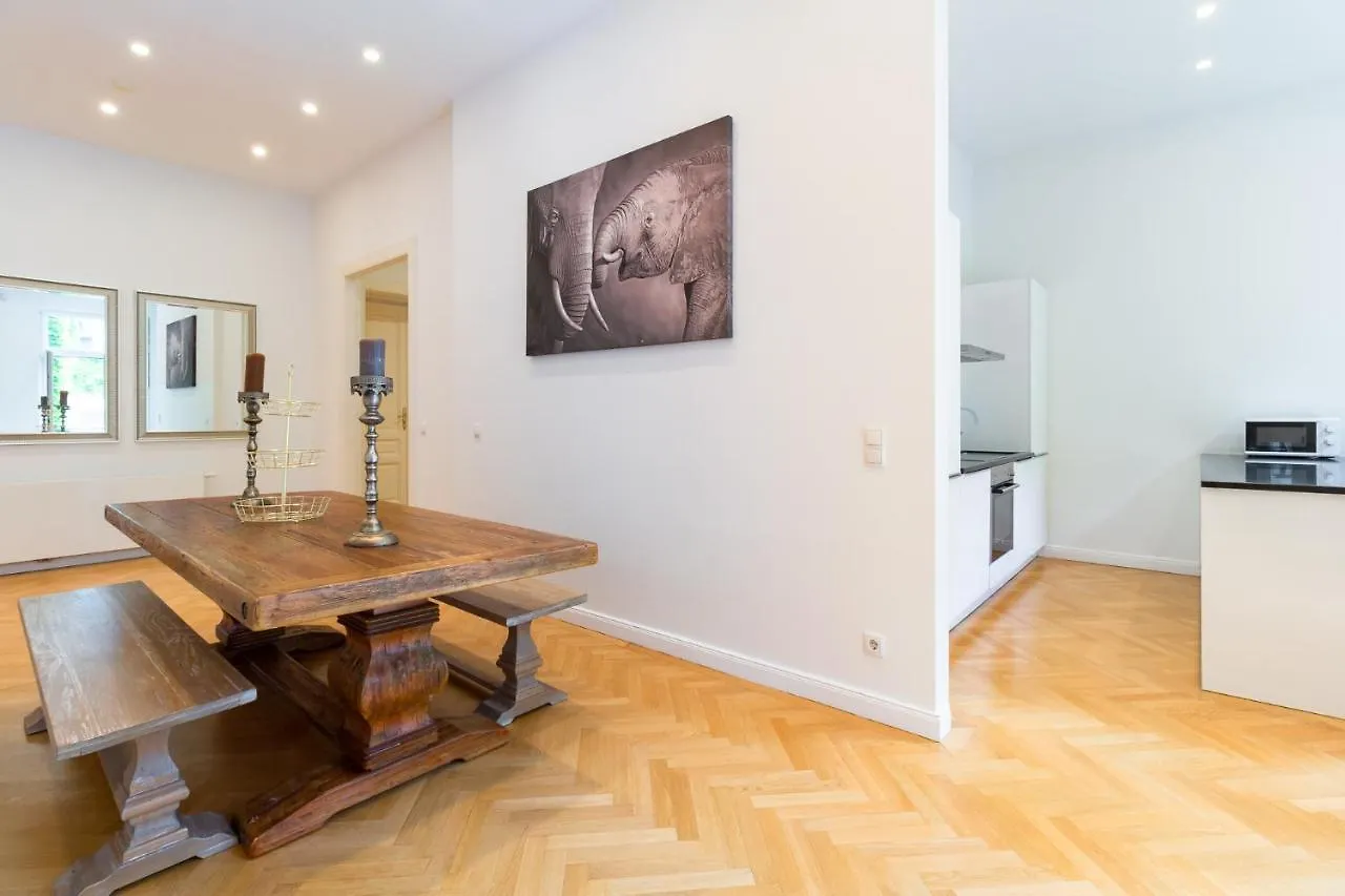 Large Luxury Residence Near Townhall & Votivkirche Vienna 0*,
