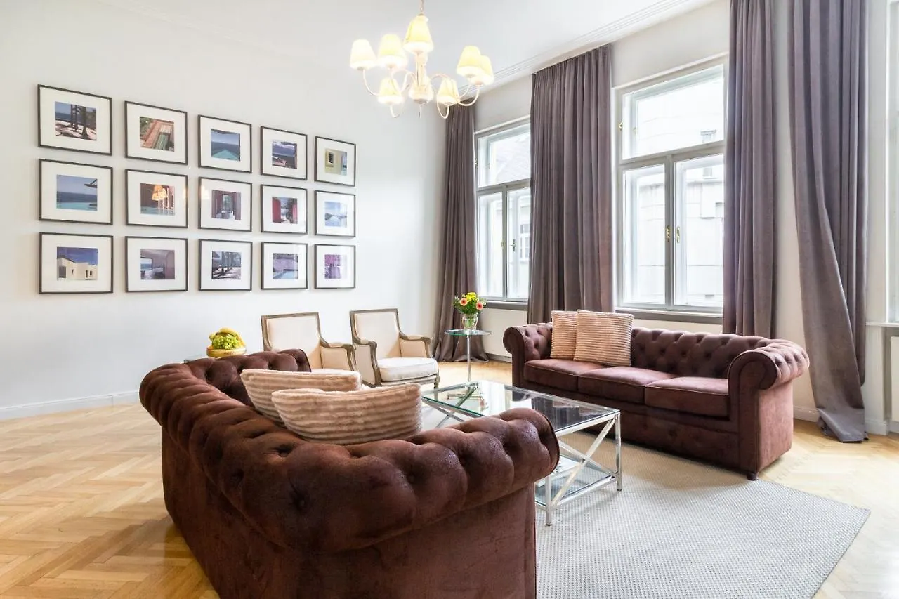 Apartment Large Luxury Residence Near Townhall & Votivkirche Vienna